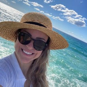 Meet your Posher, Eliane